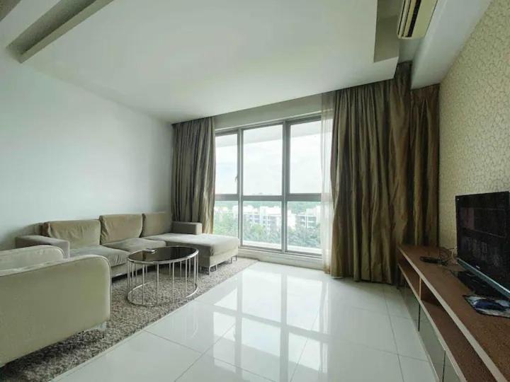 Regalia By Sweet Apartment *