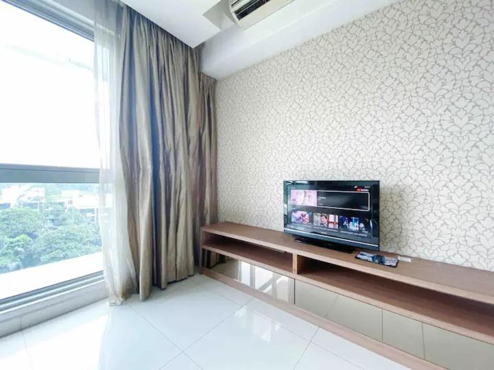 Regalia By Sweet Apartment