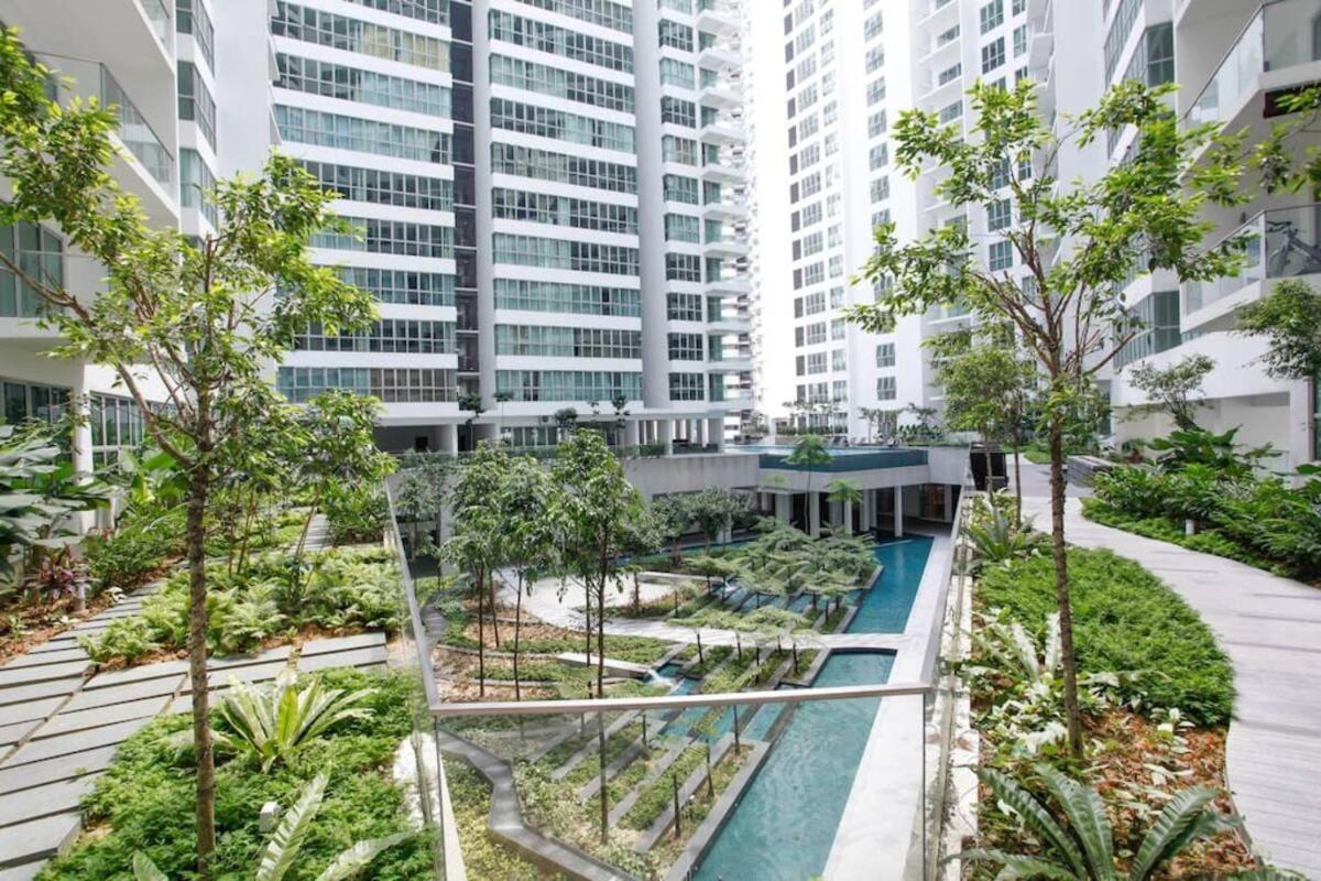 Regalia By Sweet Apartment *
