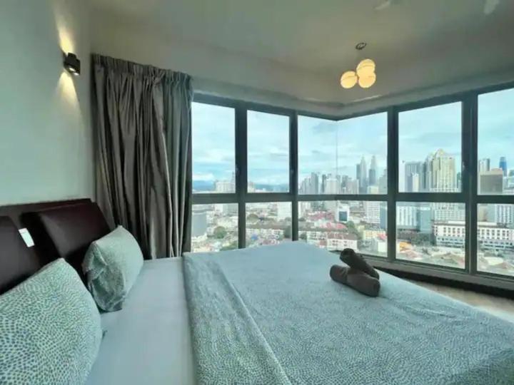 Regalia By Sweet Apartment